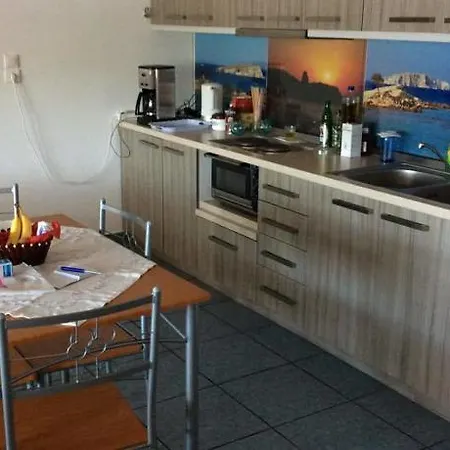 Ξενοδοχείο με διαμερίσματα Studio Poseidon *