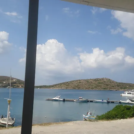 Ξενοδοχείο με διαμερίσματα Studio Poseidon *