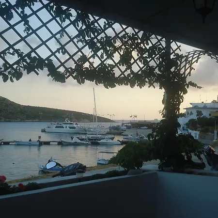 Ξενοδοχείο με διαμερίσματα Studio Poseidon