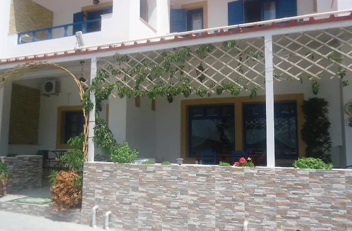 Studio Poseidon Apartmanhotel *